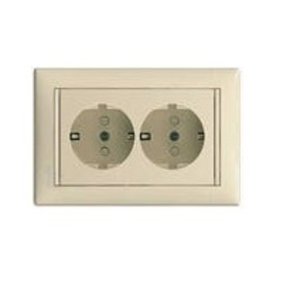 РОЗЕТОЧНЫЙ БЛОК 2 ГНЕЗДА - VALENA - 2Х2К+3 - НА ВИНТАХ - СЛОНОВАЯ КОСТЬ LEGRAND 